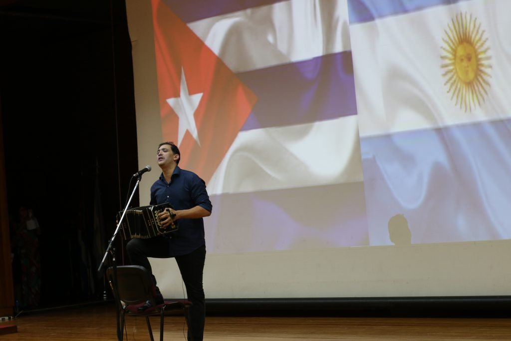 FEDUN participó del acto de apoyo y solidaridad con el pueblo cubano