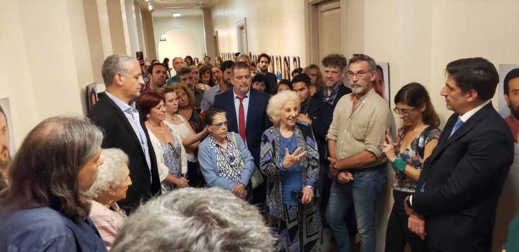 DERECHOS HUMANOS: Inauguración de la muestra de Nieto/as restituidas/os el Palacio Sarmiento